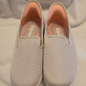 Skechers Slip-On Women's Knit Sneakers in Light Pink